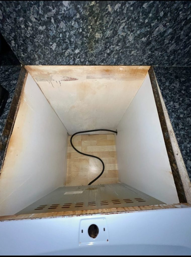 uunin takaa jälkeen